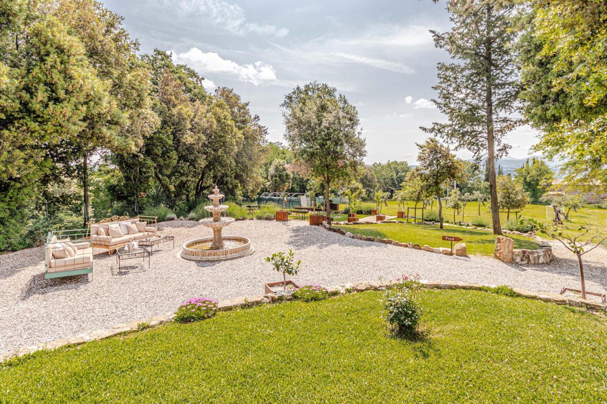 Chateau La Siroque Montecatini Val di Cecina Εξωτερικό φωτογραφία
