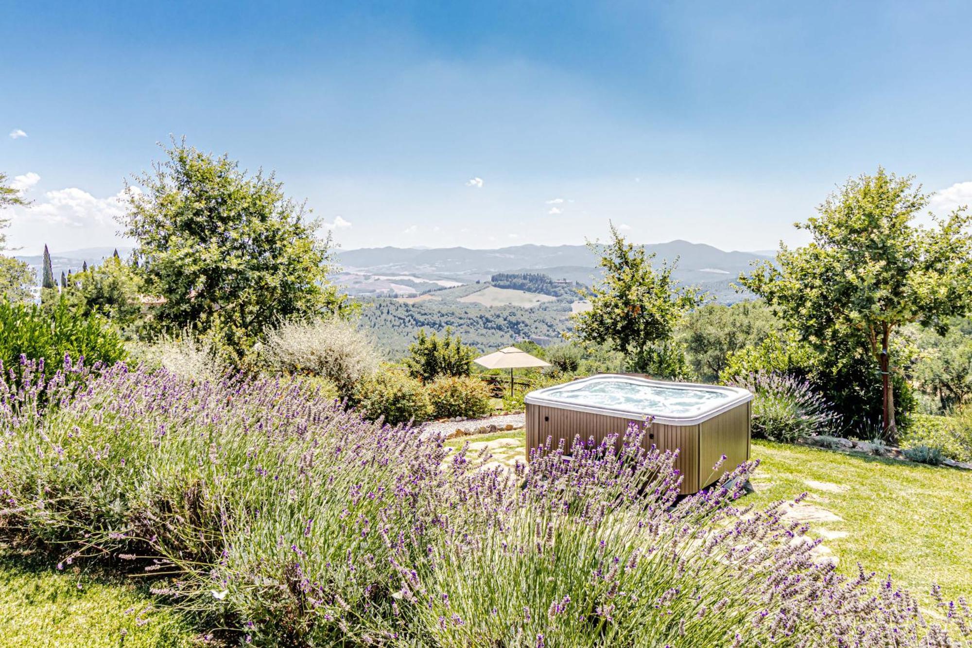Chateau La Siroque Montecatini Val di Cecina Εξωτερικό φωτογραφία